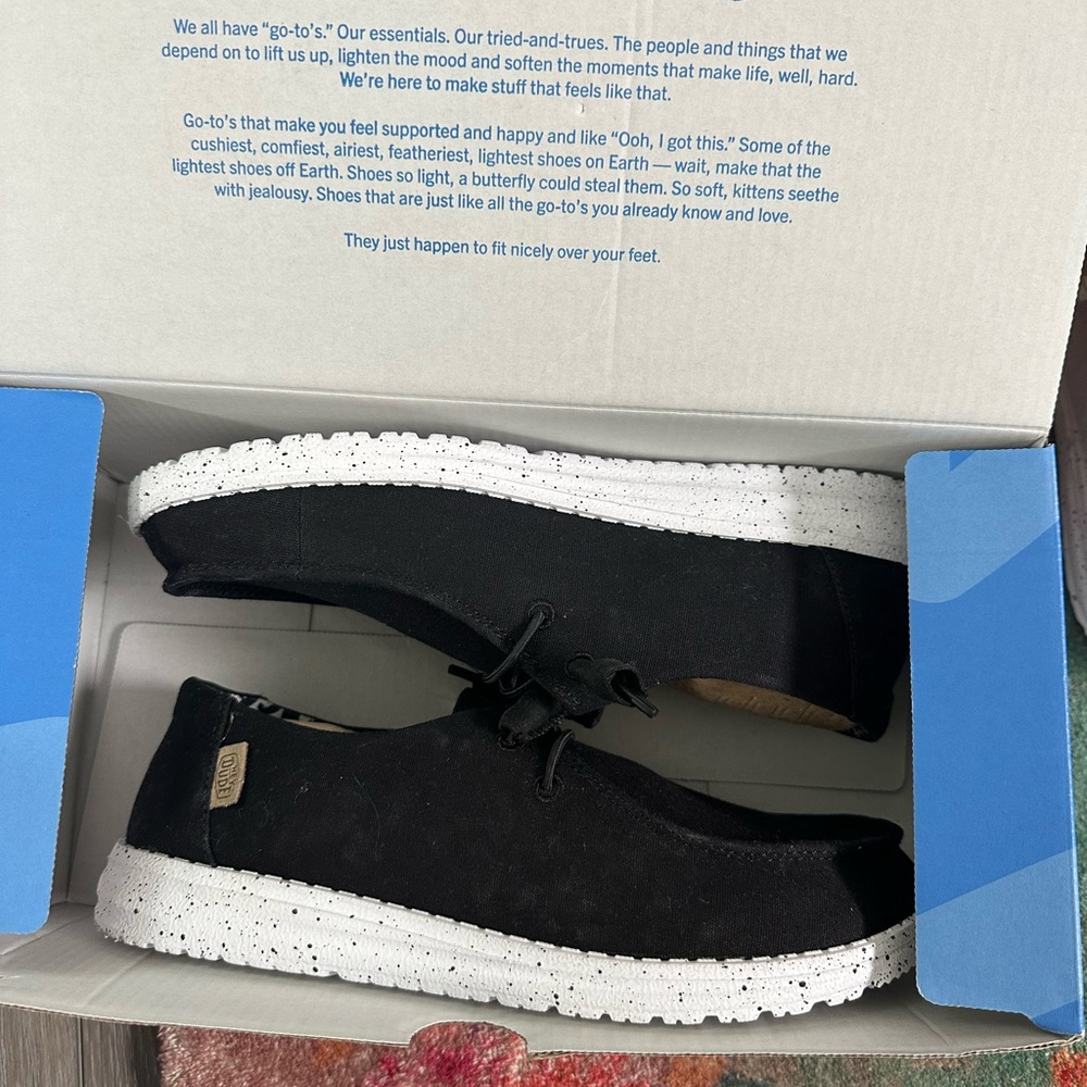 brand new HEYDUDE shoes